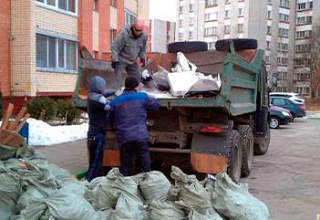 Грузчики для погрузки мусора